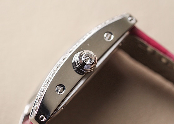 カルティエ - レディース タンクアメリカン ミニ ダイヤモンドベゼル | CARTIER | WB710015 | WG シルバー文字盤 クォーツ レザー