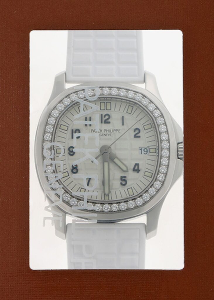 パテックフィリップ - アクアノート ルーチェ | PATEK PHILIPPE | 5067A-011 | SS 白文字盤 クォーツ ラバー | レストア | 中古 |