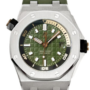 オーデマピゲ - ロイヤルオーク オフショア ダイバー | AUDEMARS PIGUET | 15720ST.OO.A052CA.01 | SS カーキ文字盤 自動巻き ラバー | 未使用品