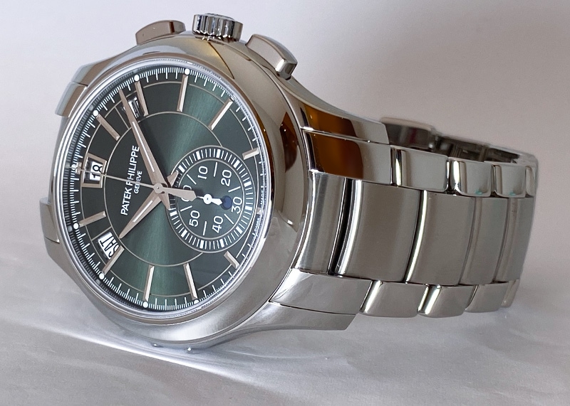 パテックフィリップ - アニュアルカレンダー クロノグラフ | PATEK PHILIPPE | 5905/1A-001 | SS グリーン文字盤 自動巻き ブレスレット | 中古 |