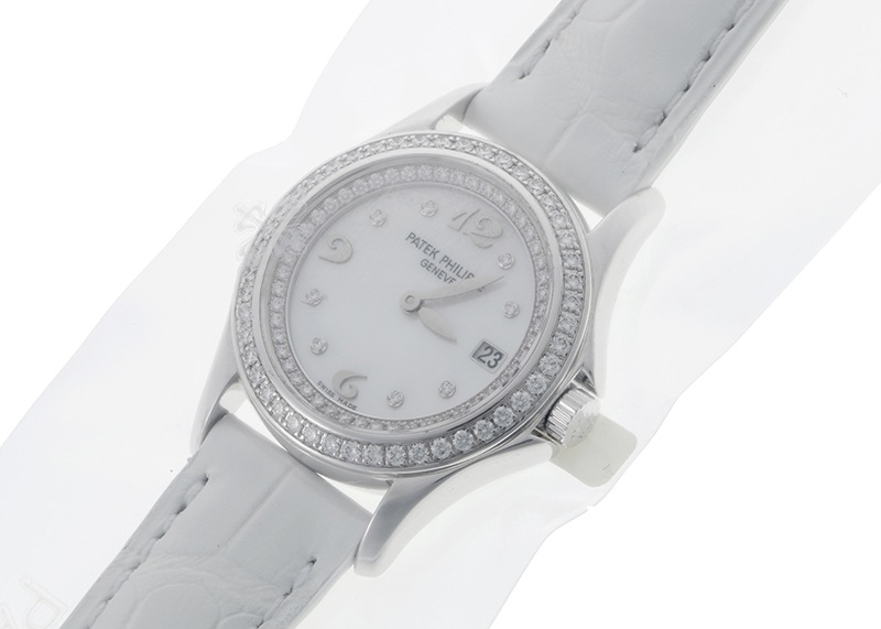 パテックフィリップ - カラトラバ ベゼルダイヤ | PATEK PHILIPPE | 4906/200G-001 | WG ホワイトシェル文字盤 クォーツ レザー | 中古