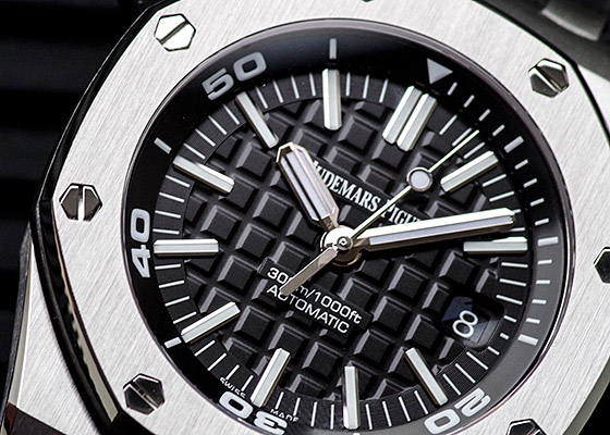オーデマピゲ - ロイヤルオーク オフショア ダイバー | AUDEMARS PIGUET | 15710ST.OO.A002CA.01 | SS 黒文字盤 自動巻き ラバー | 中古 |