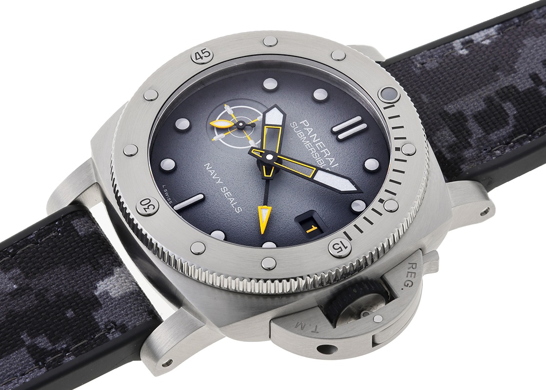 オフィチーネパネライ - サブマーシブル GMT ネイビーシールズ | OFFICINE PANERAI | PAM01323 | SS グレー文字盤 自動巻き ラバー | 中古