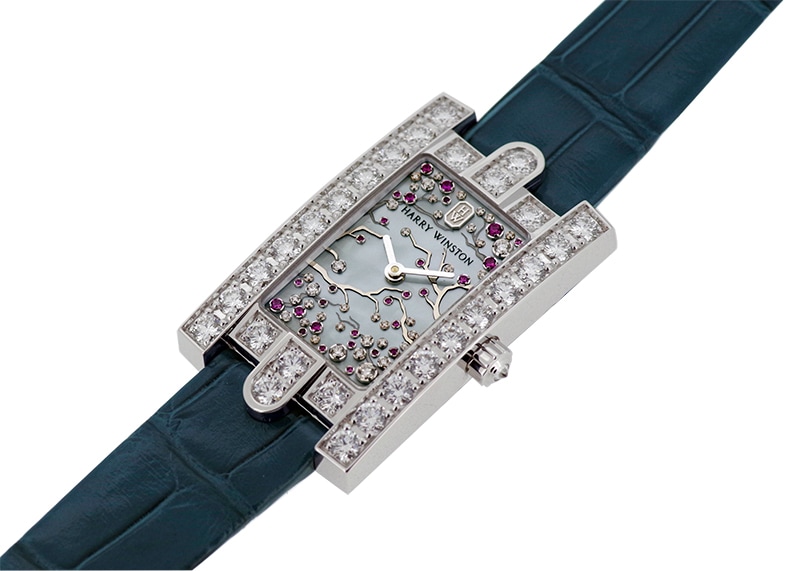 ハリーウィンストン - レディース アヴェニュー クラシック チェリーブロッサム | HARRY WINSTON | AVEQHM21WW286 | WG シェル文字盤 クォーツ レザー |