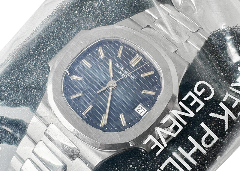 パテックフィリップ - ノーチラス | PATEK PHILIPPE | 3800/1A | SS ブルー文字盤 自動巻き ブレスレット | レストア | 中古