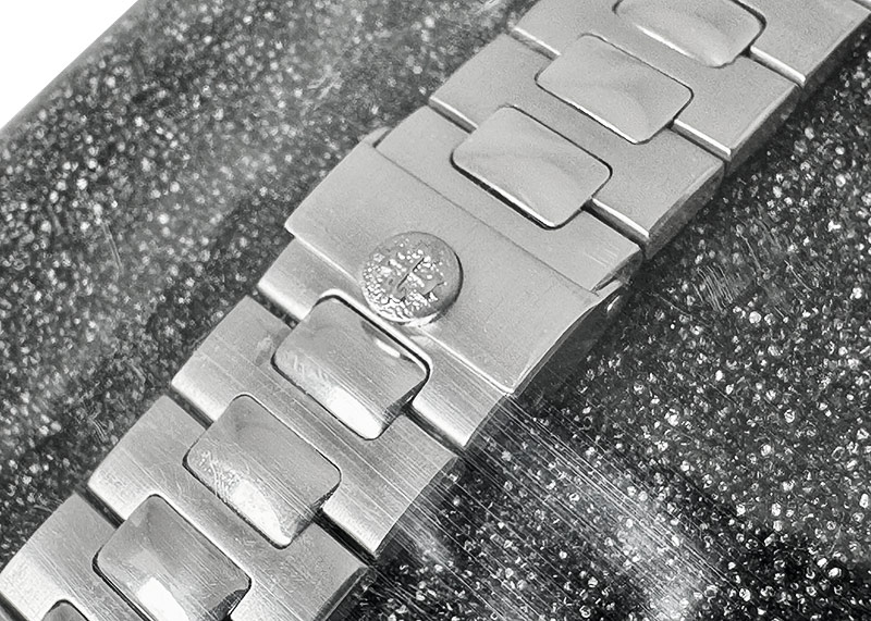 パテックフィリップ - ノーチラス | PATEK PHILIPPE | 3800/1A | SS ブルー文字盤 自動巻き ブレスレット | レストア | 中古