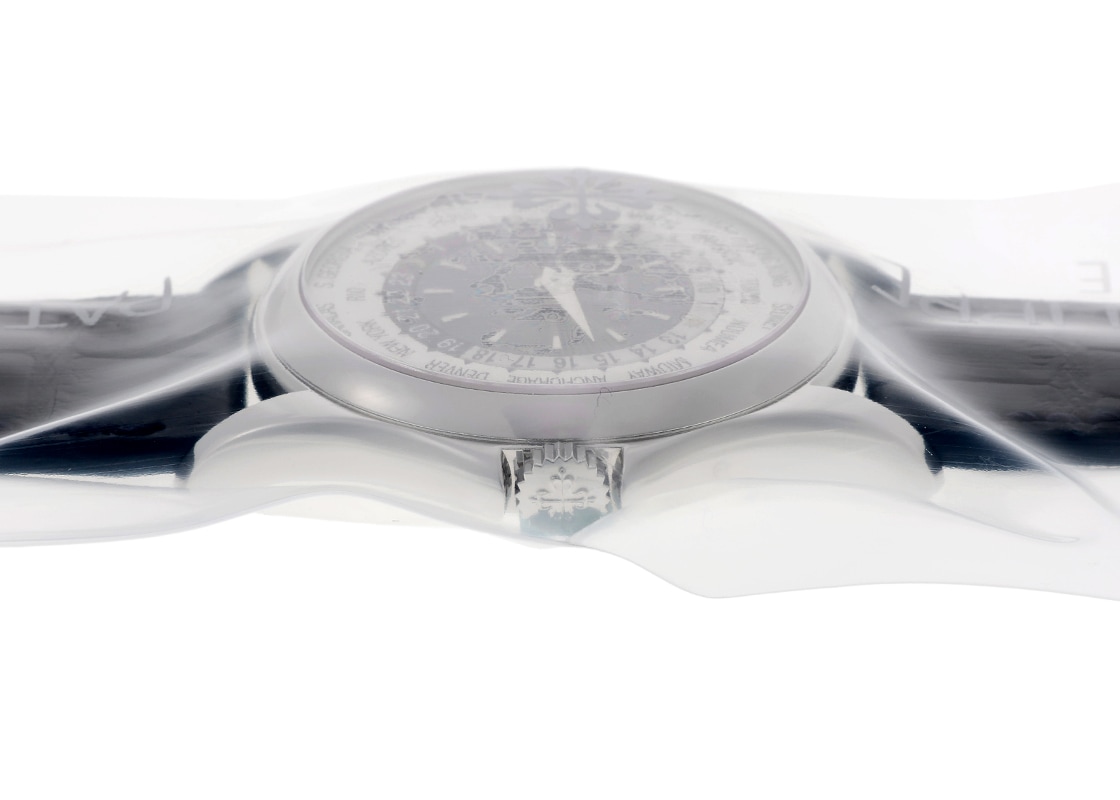 パテックフィリップ - ワールドタイム | PATEK PHILIPPE | 5130P-001 | PT ブルー文字盤 自動巻き レザー | 中古