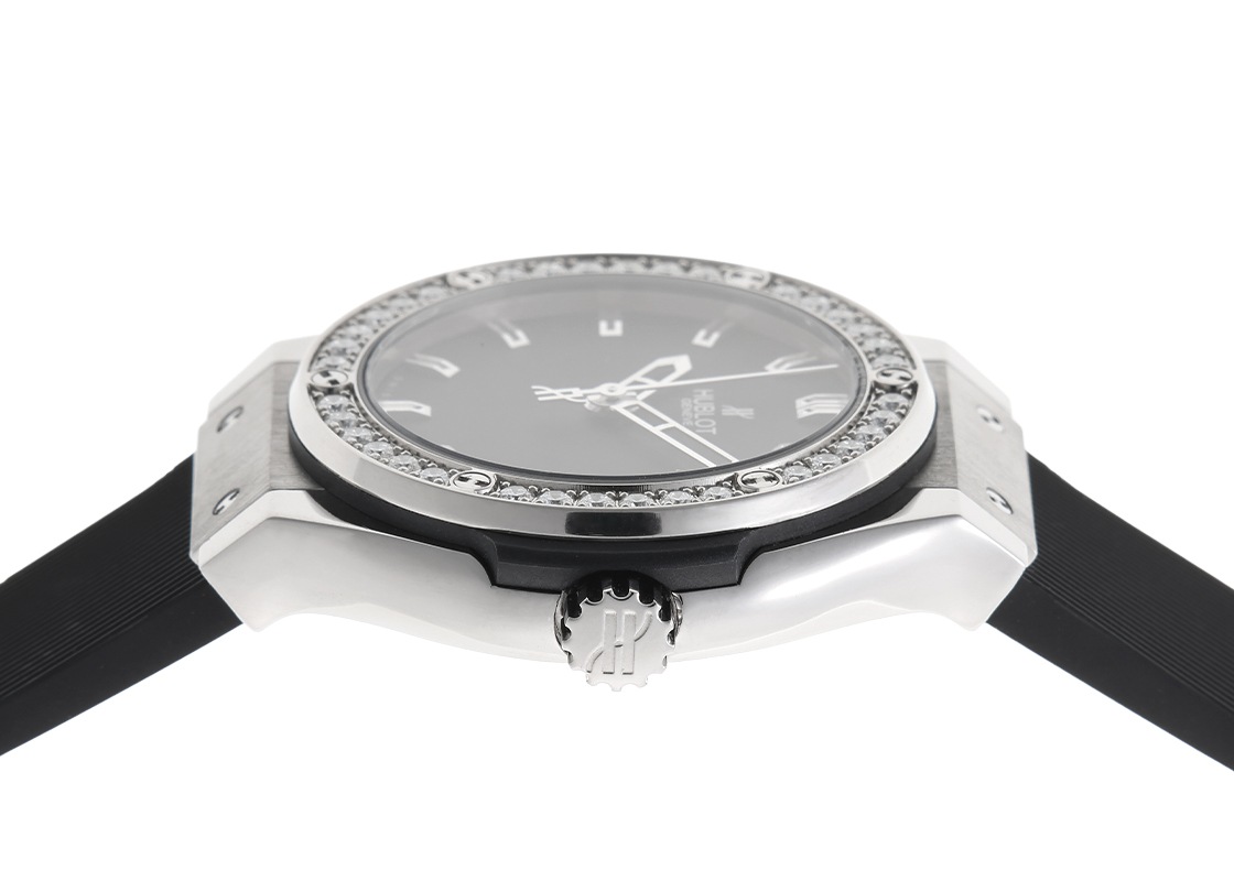 ウブロ - クラシックフュージョン ベゼルダイヤ | HUBLOT | 581.NX.1170.RX.1104 | TI 黒文字盤 クォーツ ラバー | 中古