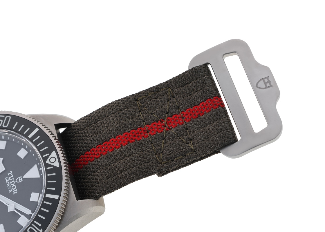 チューダー - ペラゴス FXD | TUDOR | M25717N-0001 | TI 黒文字盤 自動巻き ファブリック | 中古