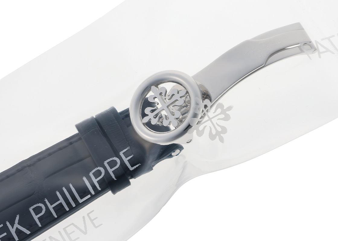 パテックフィリップ - ワールドタイム | PATEK PHILIPPE | 5130P-001 | PT ブルー文字盤 自動巻き レザー | 中古
