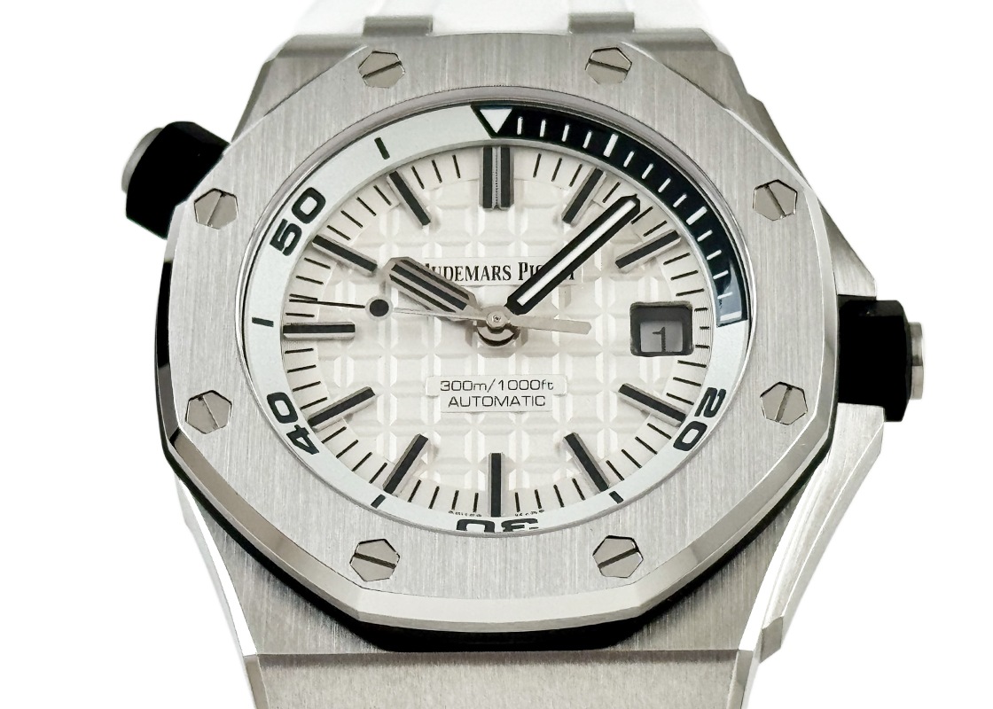 オーデマピゲ - ロイヤルオーク オフショアダイバー | AUDEMARS PIGUET | 15710ST.OO.A002CA.02 | SS 白文字盤 自動巻き ラバー | 委託品 | 中古