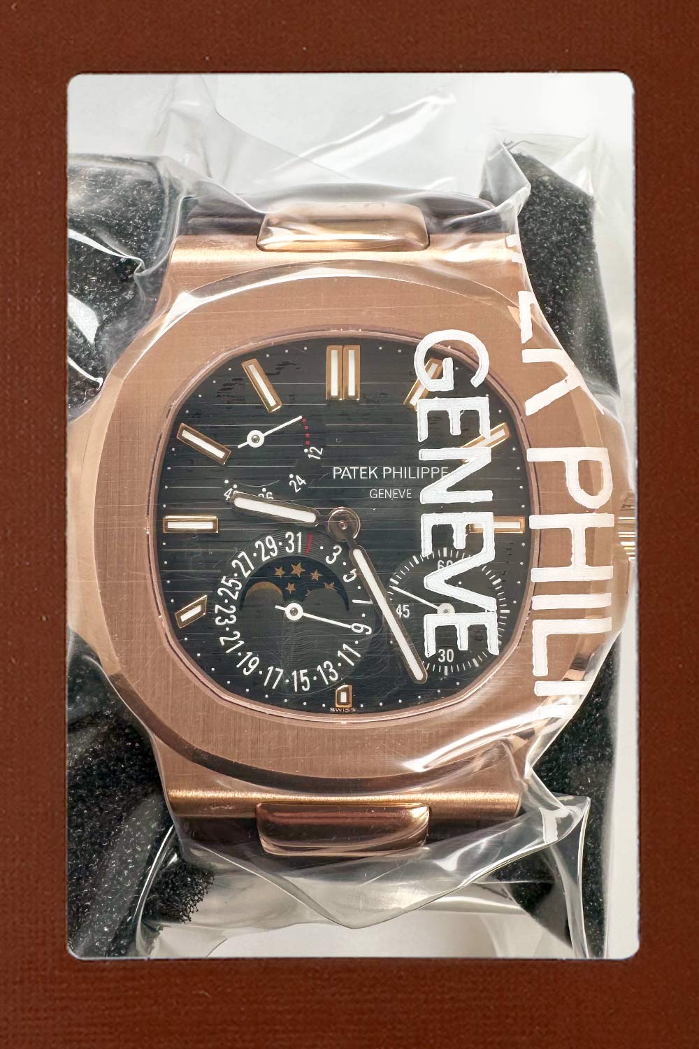 パテックフィリップ - ノーチラス プチコンプリケーション | PATEK PHILIPPE | 5712R-001 | RG ブラウン文字盤 自動巻き レザー | 中古