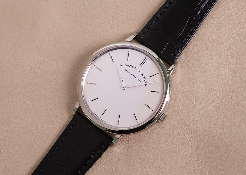 A.ランゲ&ゾーネ - サクソニア フラッハ | A.LANGE&SOHNE | 211.026(LS2113AJ) | WG シルバー文字盤 手巻き レザー | 中古 |