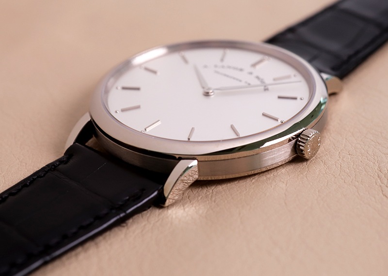 A.ランゲ&ゾーネ - サクソニア フラッハ | A.LANGE&SOHNE | 211.026(LS2113AJ) | WG シルバー文字盤 手巻き レザー | 中古 |