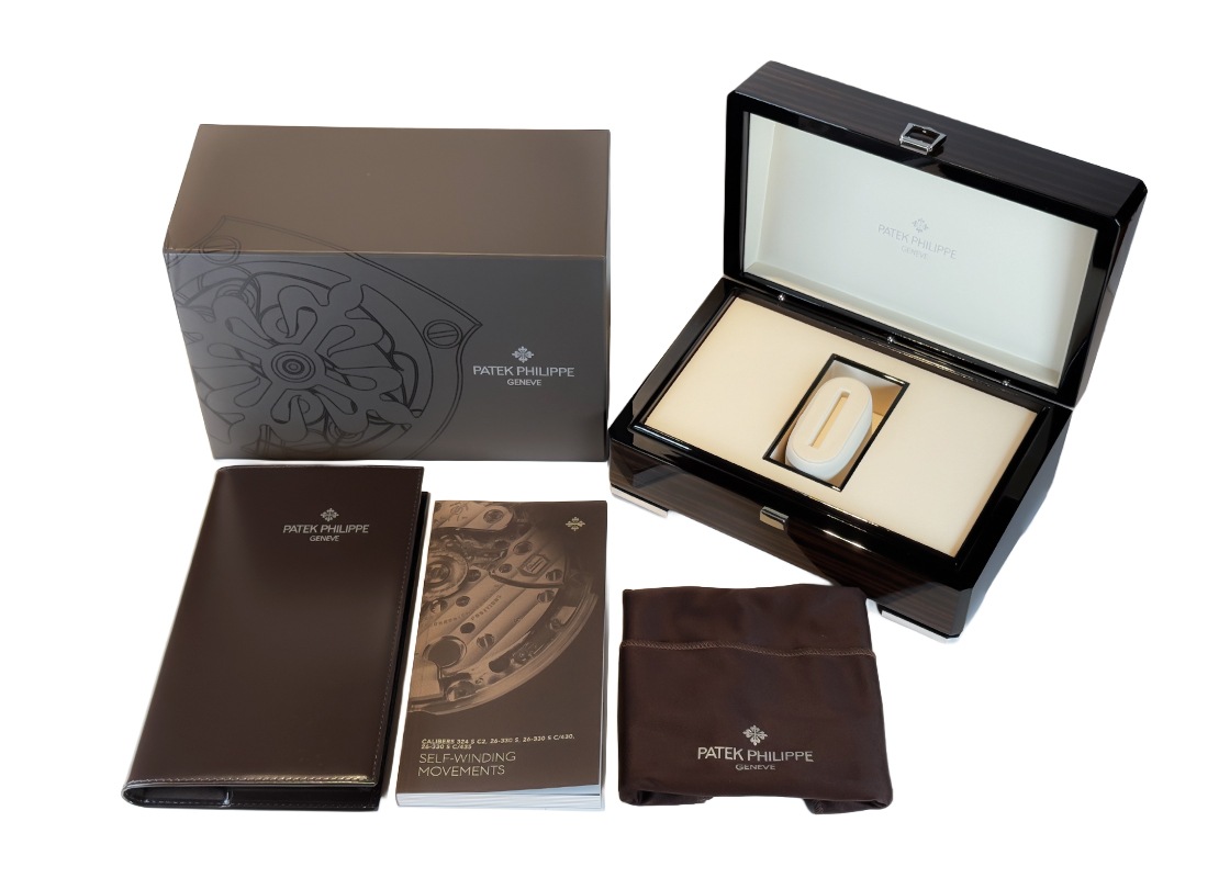パテックフィリップ - カラトラバ | PATEK PHILIPPE | 5227G-010 | WG 黒文字盤 自動巻き レザー | 中古