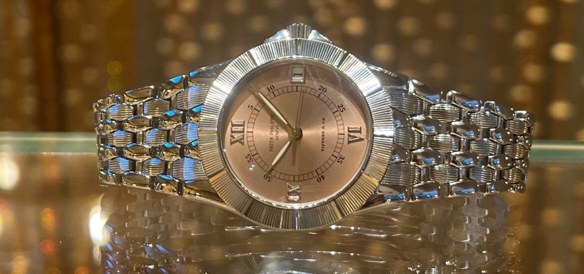 パテックフィリップ - ネプチューン Tiffany Wネーム | PATEK PHILIPPE | 5080/1A-001 | SS ピンク文字盤 自動巻き ブレスレット | 委託品 | 中古