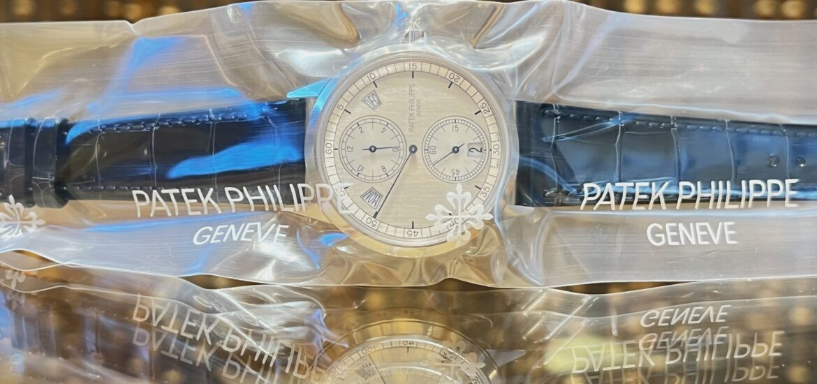 パテックフィリップ - アニュアルカレンダー レギュレーター | PATEK PHILIPPE | 5235G-001 | WG シルバー文字盤 自動巻き レザー | 中古